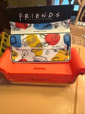 FRIENDS TV Show Central Perk Coffee Sofa Couch Cell Phone Holder / Display Stand